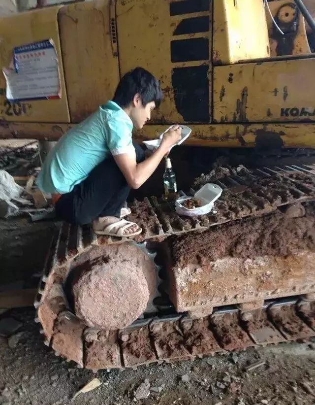 我是妈妈身边的小助手