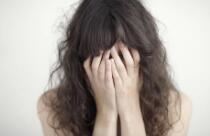 “逃离来源生活的压力”