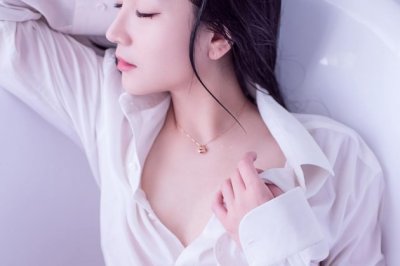 你说……只是好朋友