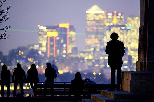 人生故事《擦亮星星的人》