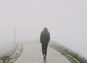 情感故事《以爱情的名义绽放生命》