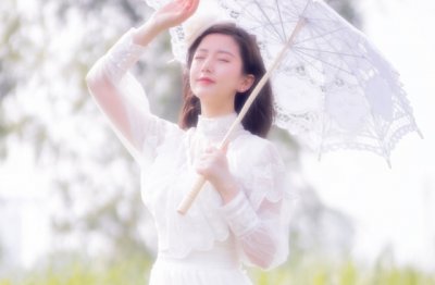 郑小勇素描，一阕画象的勾描