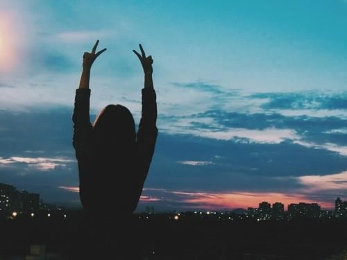 你是我幽梦里的烟火，我是你时光里的知己