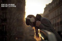 李老师虽然平凡，但是他的影响却是无穷的。他在教育中播撒种子，在我的心中留下了深深的印记。