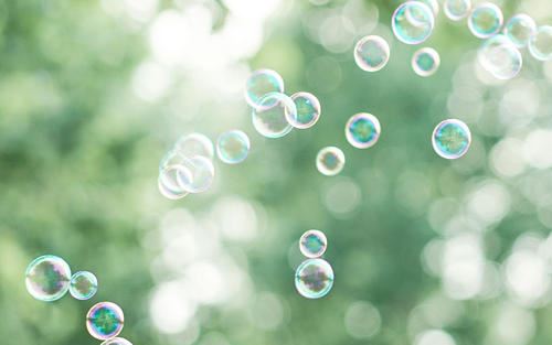 别跑，我只想在你身边