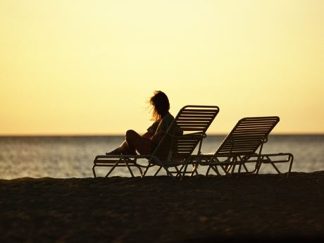 雪中童趣堆雪人乐趣无穷