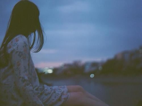 我在等花开，你说花已陌