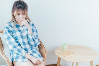 彪悍皇妃训狼高手,第六章 蓝色宽袖长袍1