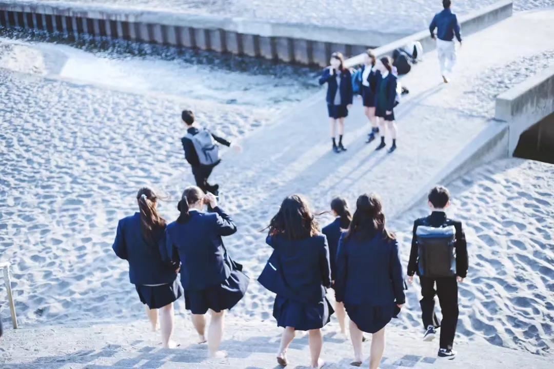 一个女孩的梦想，一生的坚持