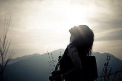 画家笔下的铁血军魂