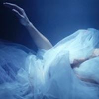 穿过黑暗,重见光明