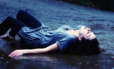 情感故事《只想做你的爱人》