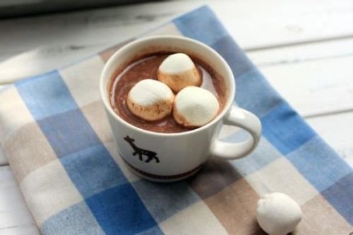 父爱如山，母爱似水