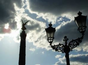 错过了，便已是路人