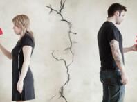 有时，爱也是种伤害，善良的人，总是选择伤害自己