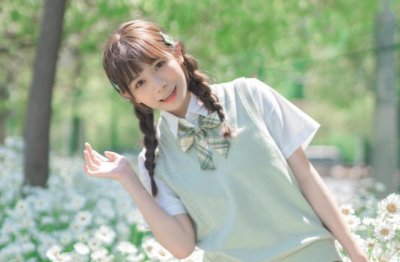 追求成功的很多，选择优秀的很少