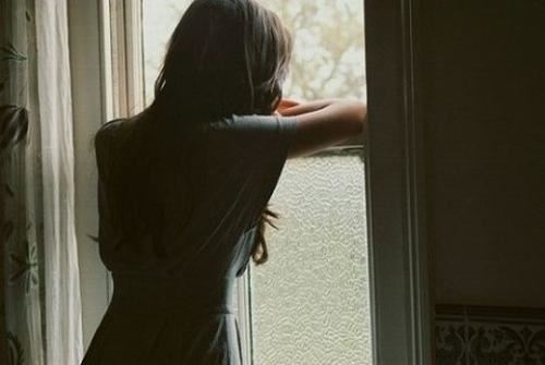 以爱在左，感恩在右