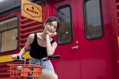 知己般相依相伴