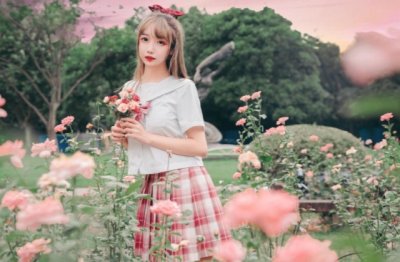 梦里偷瓜遇美女，移花接木见芳心