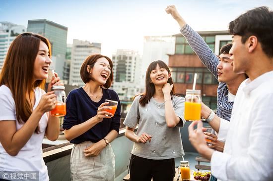 一场烟花秀,爱情和友情的交错故事