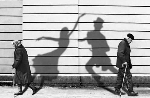 故事人物的成长与变迹；